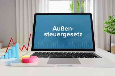 Laptop mit Anzeige Außensteuergesetz